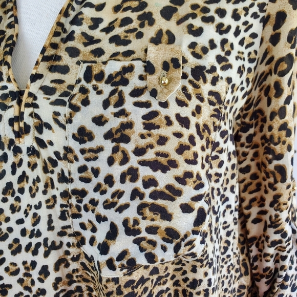 Zara Basic Leopard Tab Sleeve Popover Top - Picture 4 of 10